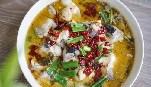 天越热越馋这鱼,每次做一大盆,鲜嫩爽滑,胃口大开吃精光