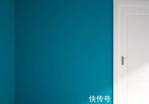 填缝剂|装修墙角不用传统的木条踢脚线,如今流行这种,太有创意了