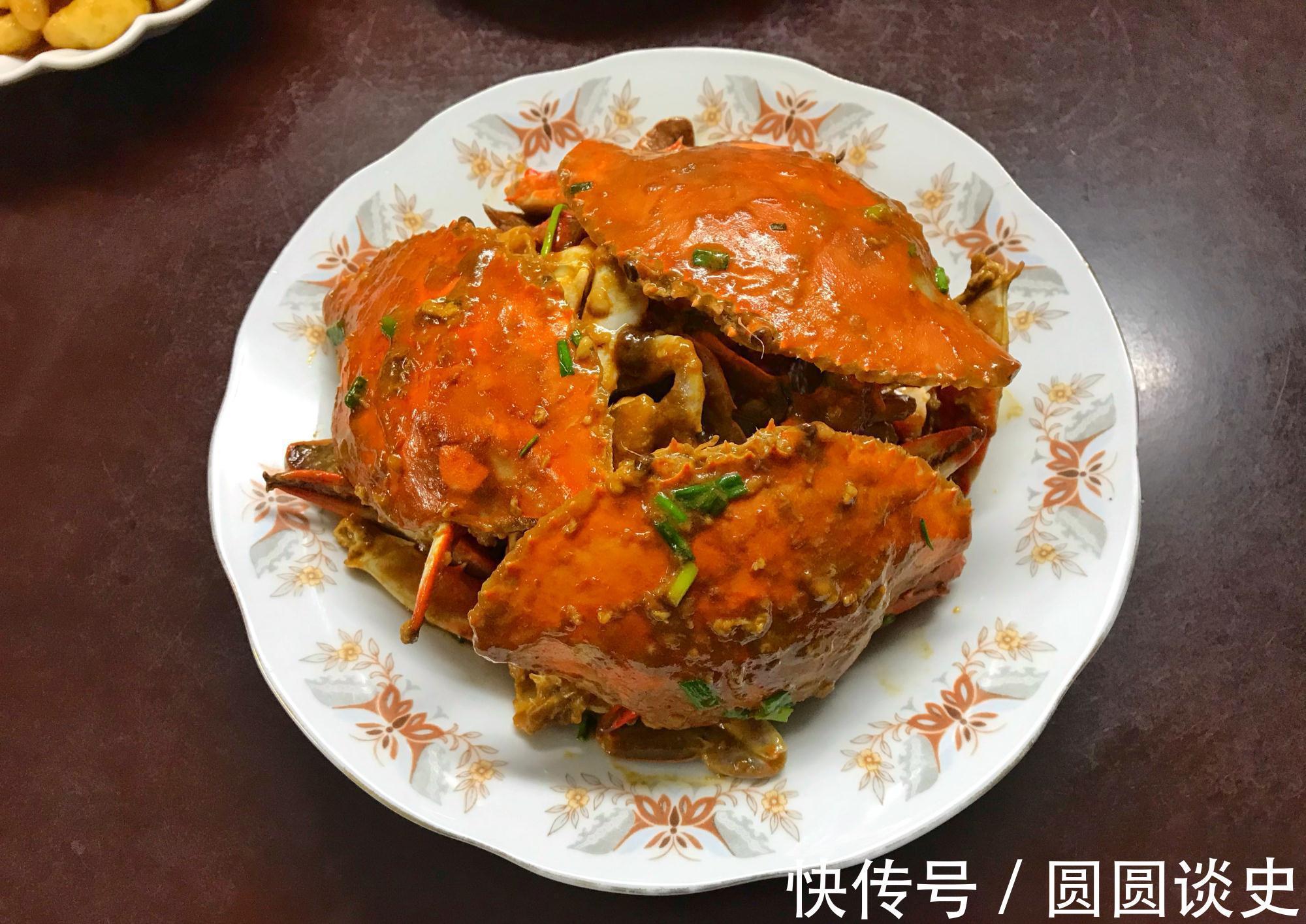 一家三口的家常晚餐,荤素三个菜,营养低脂,花钱不多吃得香