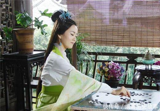 她是明朝花魁 偏爱风流才子 出一对联难倒众人 连唐伯虎都认输 快资讯