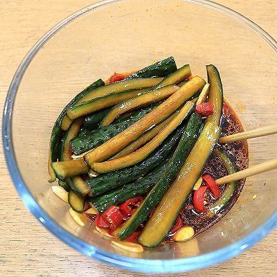爆腌香辣黄瓜