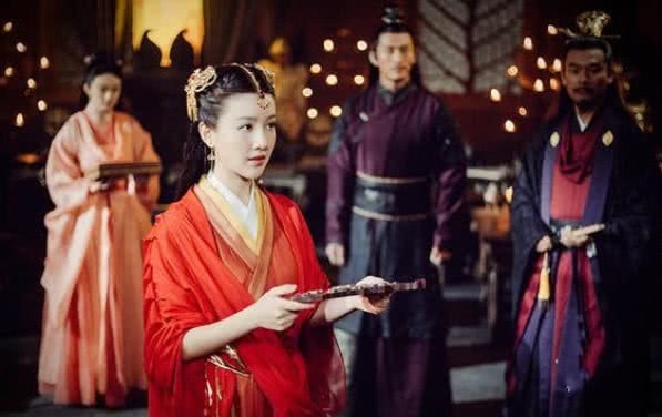 真不容易|当古代皇后真不容易,在大婚当夜,还得被“欺骗”,吃下此物