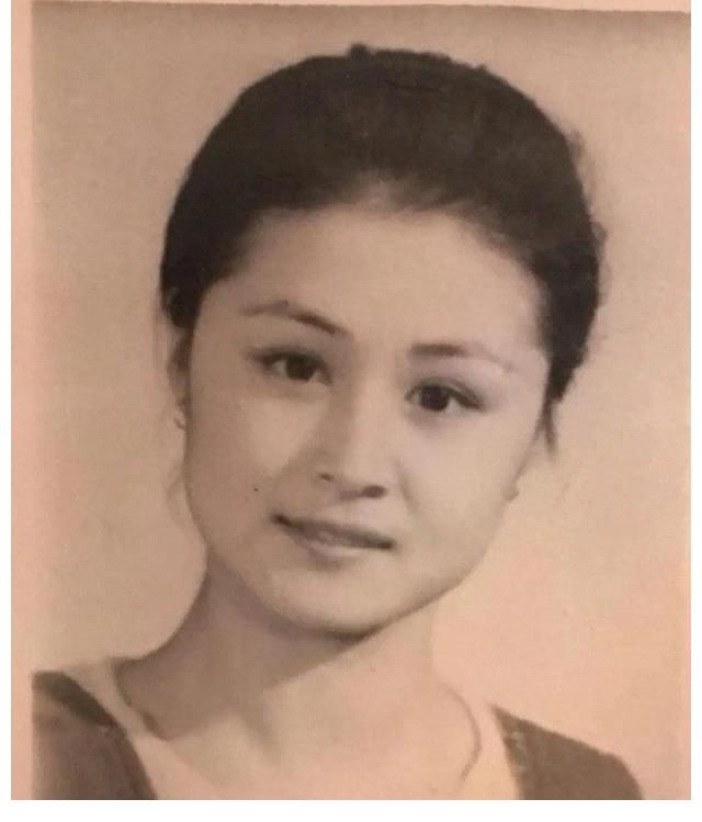 《乡村爱情14》开播,被出镜的谢大脚给整破防了,瞬间泪目了