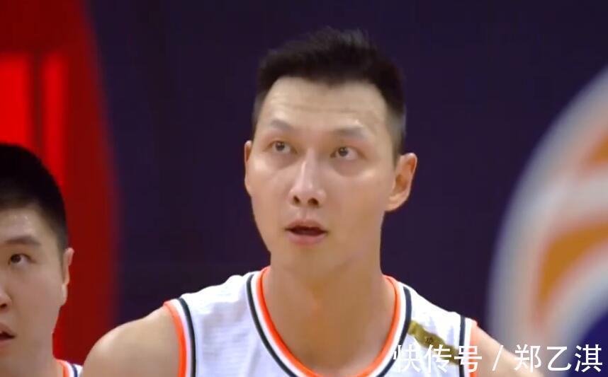 cbCBA辽粤二番战!广东2大人形沙包对抗韩德君,郭艾伦冲2大里程碑