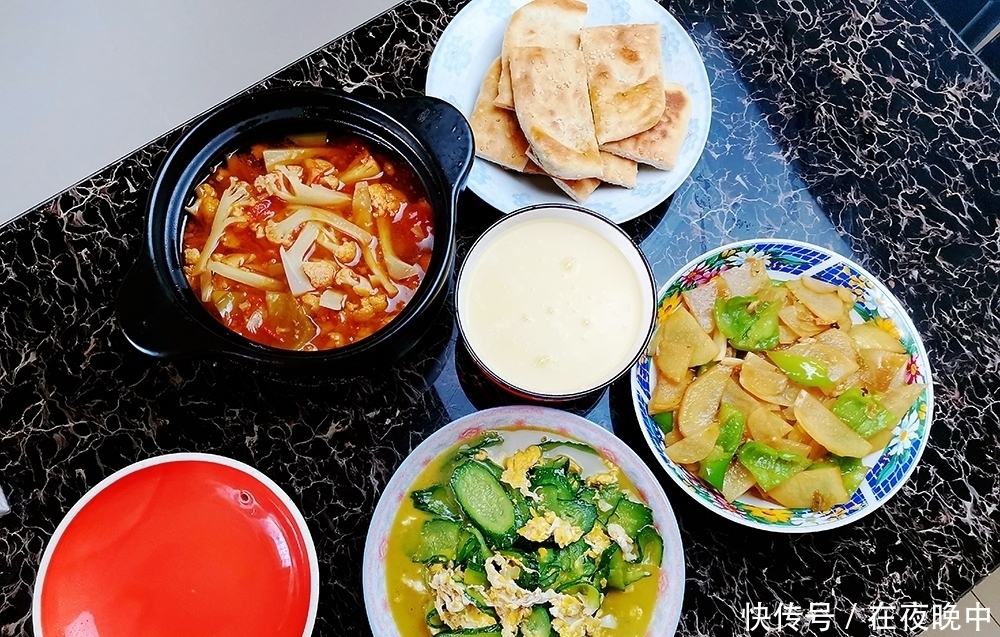 抠门的人是怎么吃饭的?看看我家晚餐就知道了,一周没花70元!