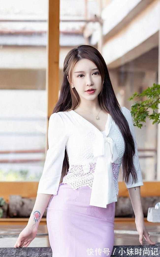 身材|小姐姐干练时尚的职场穿搭,衬出纤细高挑身材,是那么的优雅时尚