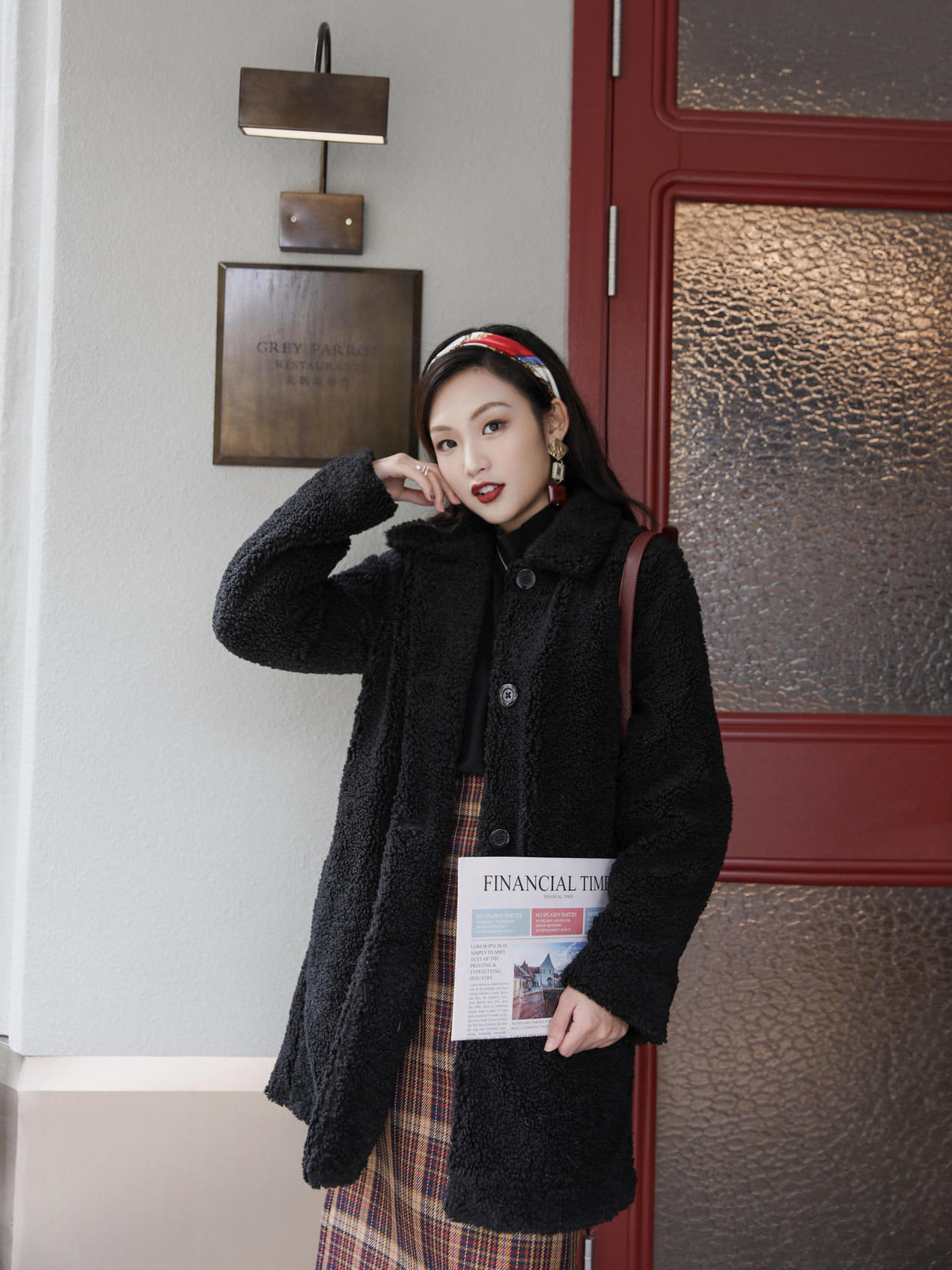 小姐姐 冬天也不要总穿裤子,这些半身裙优雅温柔又百搭,让你穿出气质美