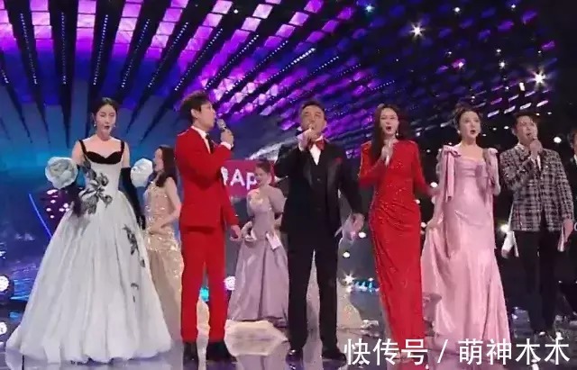 湖南台新主持跨年亮相即翻车,找不到镜头不会接话,何炅都带不动