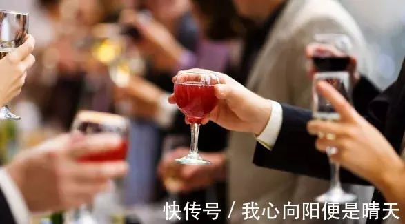 特发性震颤|出现脾气暴躁、心慌手抖,失眠,中医里称为“颤症”特发性震颤能好吗?