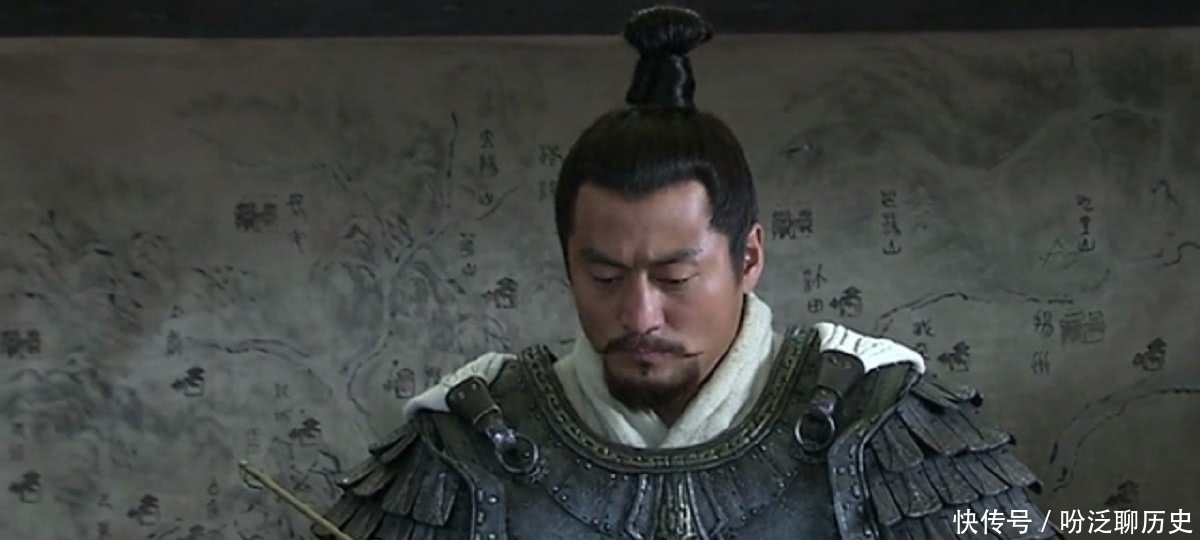 枭雄|第一个称帝的三国枭雄,众叛亲离被曹操派人截杀,死前吐血斗余