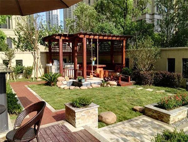 小花园|为了养花种菜,奶奶花160万买了郊区的别墅,3年之后,后悔了