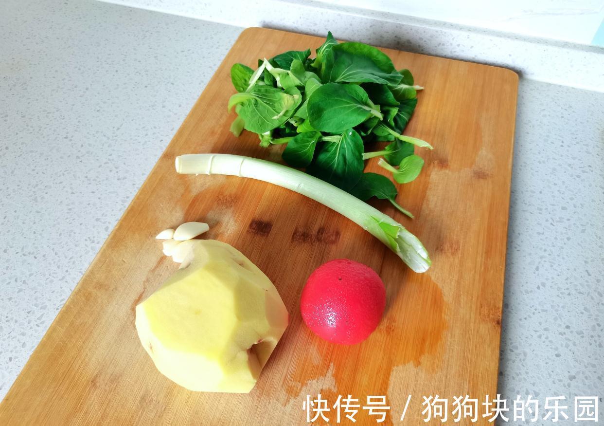 我的晚餐只有一碗菜，却吃香了，自己爱吃的就是最好的