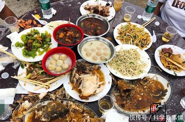 农村330元一桌的宴席,鸡鸭鱼肉都有,利润在哪