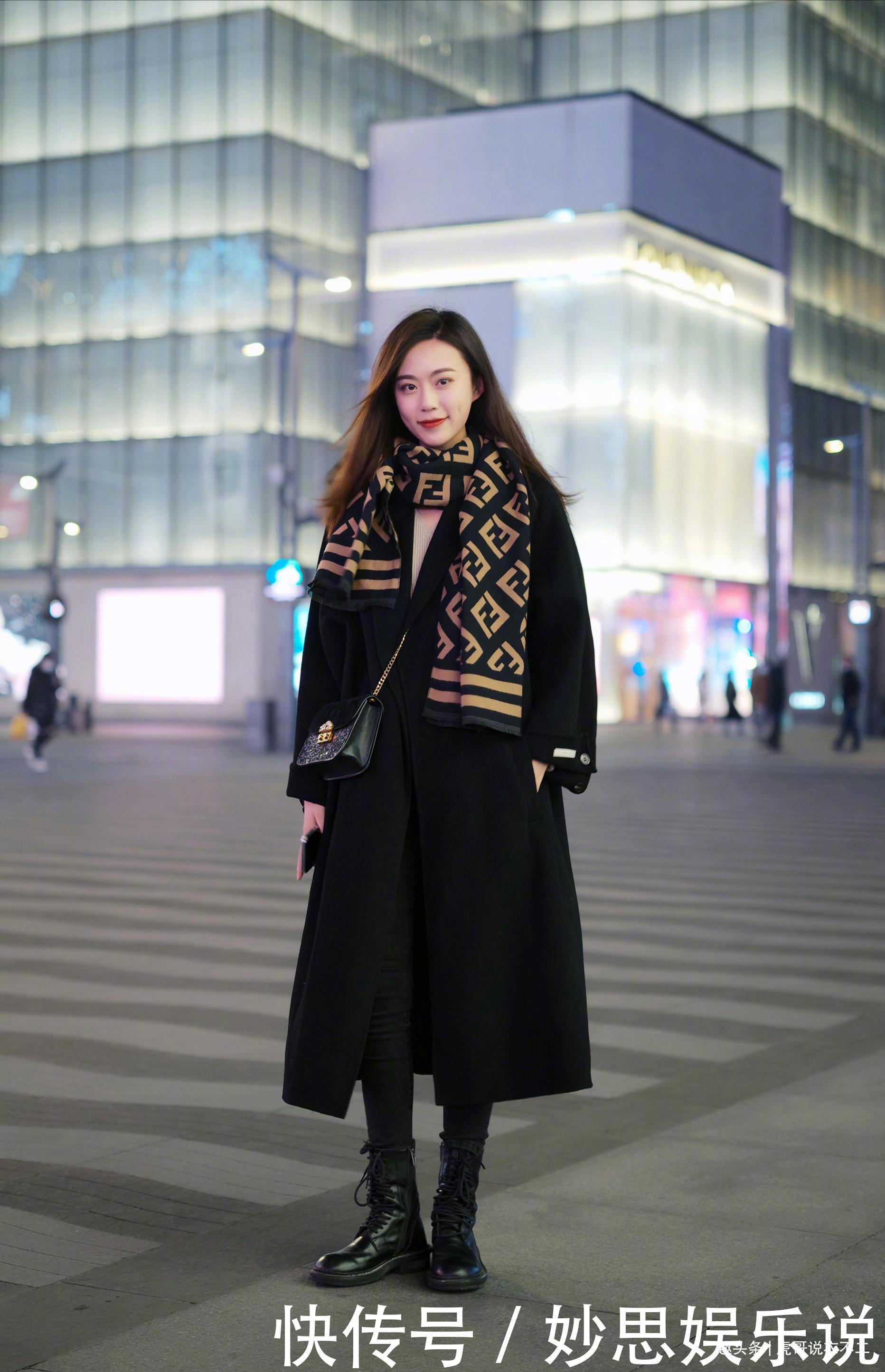 冬装怎么搭才好看又迷人看看街拍达人怎么穿,轻松变身时髦精