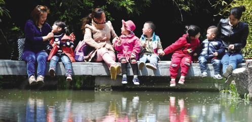 疏忽大意|4岁男童差点被割喉，只因这把“隐形刀”，这些安全隐患别小觑！