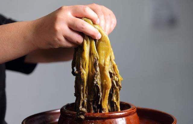 酸爽|腌酸菜时,记住“3个”关键点,酸菜不发霉还耐放,酸爽好吃