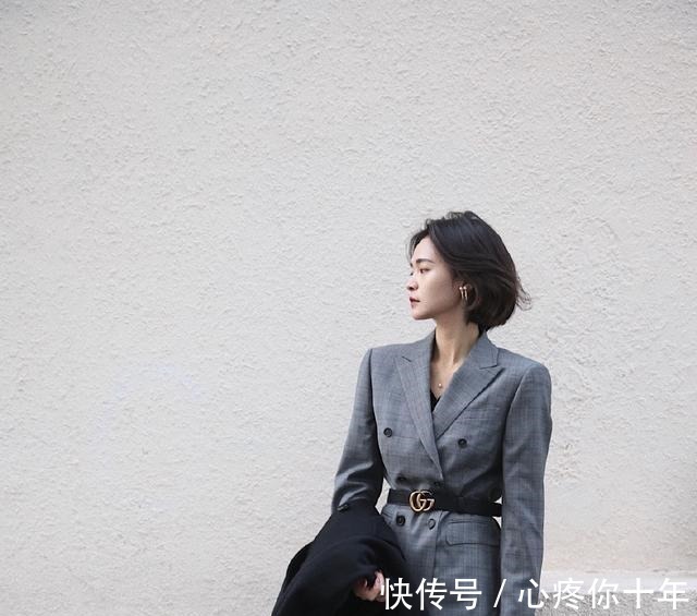 西装套装 初春穿西装,配什么裤子才好看!