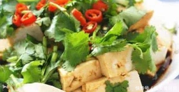 美食推荐：干煸鸡，香菜拌豆腐，腊味合蒸，椒香秋葵