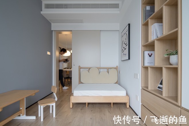 长虹玻璃|少即是多,130㎡现代四居岂止于大?