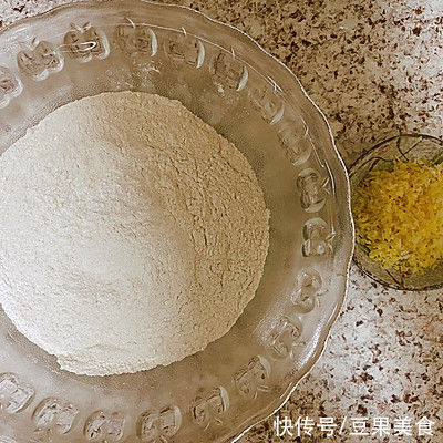 简单易做的全麦柠檬司康，让人吃了还想吃