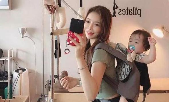 不法分子|90后辣妈“另类晒娃”惹争议:为了炫身材,萌娃论为“背景板”