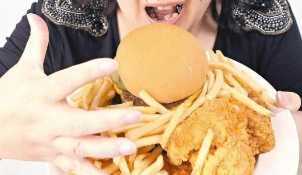 無(wú)論男女50歲以后,管住嘴,3種食物少吃,身體或許會(huì)感謝你