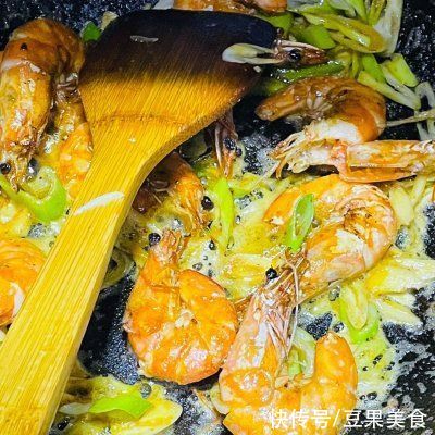 番茄浓汁虾棒面