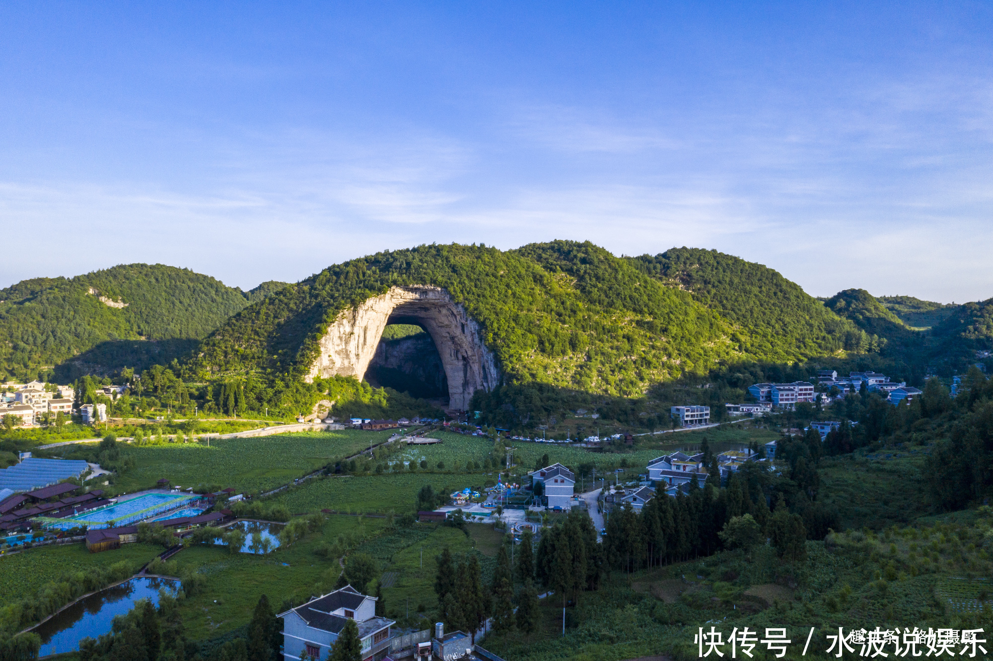 天生桥|贵州现世界最高天生桥石洞，面积超5000平米，一条暗河流向成谜