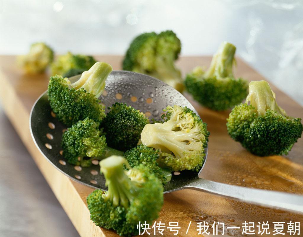 美食|西兰花如此吃,没营养还伤身,很多人都当美食,快来了解下