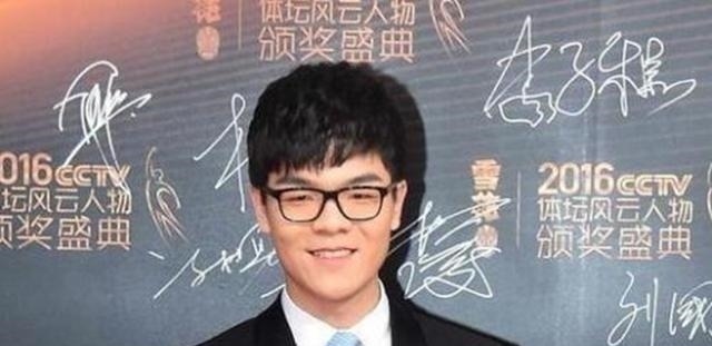 周柳萍|中国天才棋手:8胜韩国,制霸日本,7夺世界冠军,年仅23岁