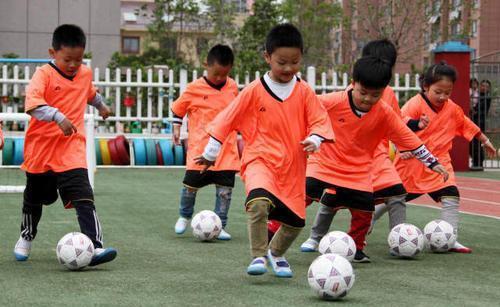 强身健体|幼儿园就是一个“小社会”,要想孩子混得好,这4项能力着重培养