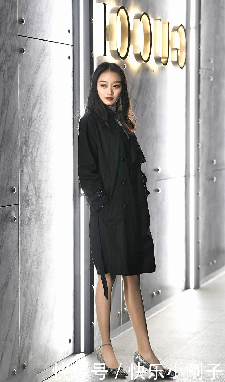 是时候把大衣写在购物清单上了,这个冬天只要时髦,拒绝臃肿