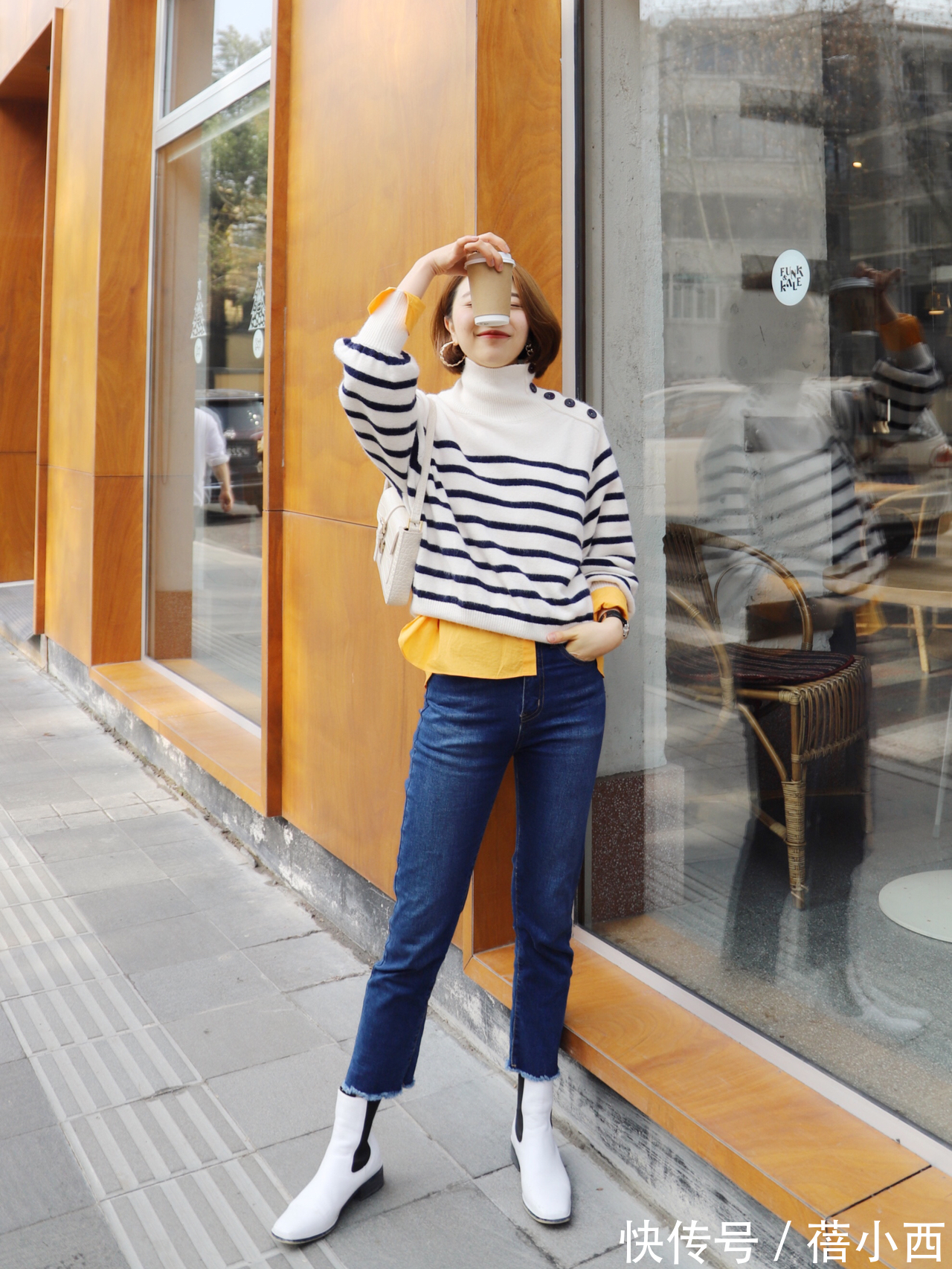 保暖|秋天怎样穿才保暖又时髦?搭配公式“毛衣+牛仔裤”,简约又高级