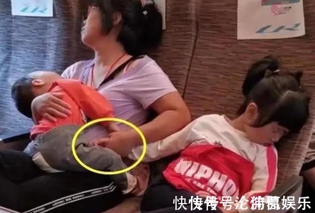 二胎|男孩哭着求妈妈留下二胎,每逢产检必到场,过目检查结果后才放心