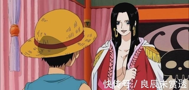 女帝|海贼王:女帝白星同款“宠溺”,罗宾也不差,可路飞只对她“好”