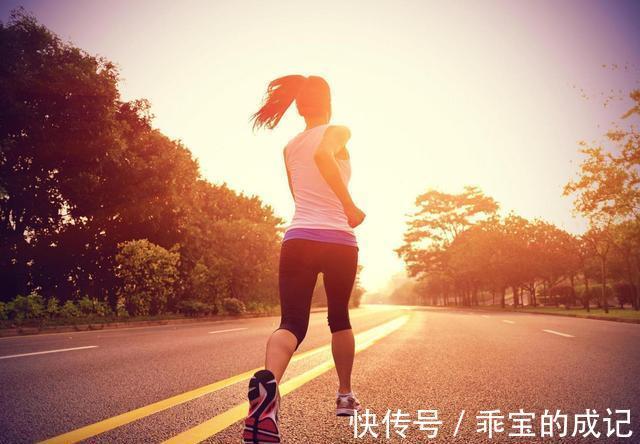 调味品|高血脂患者不能吃大蒜吗?提醒:想要降血脂,建议多吃3种食物