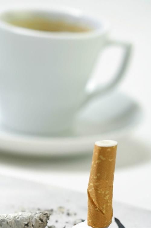 咖啡因咖啡|原来高血压的祸根，不仅是盐，戒掉2食物，血压稳如山