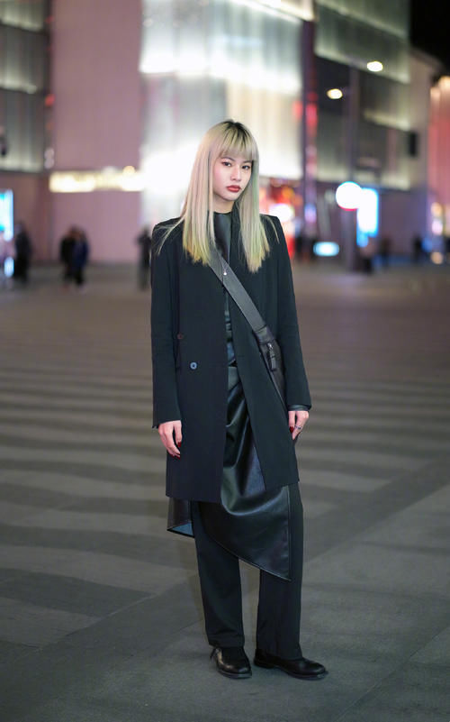 裙子＋裤子＝今春王炸cp，新潮、前卫又时髦，值得借鉴