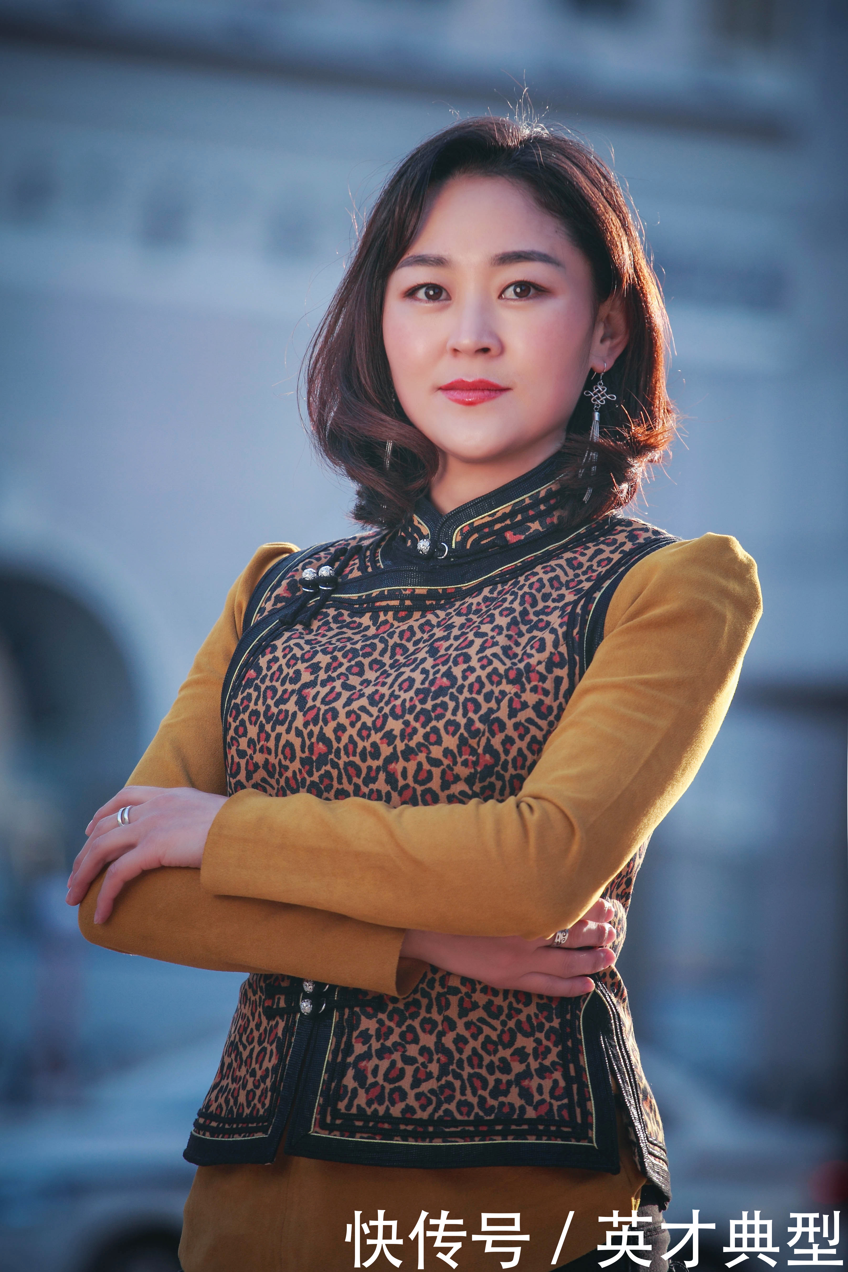 蒙古族|扬琴英才木其乐 热心公益献青春——记扬琴演奏家木其乐