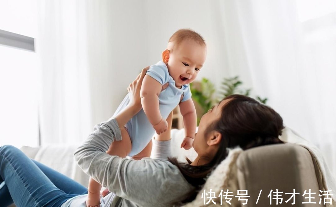 条件|七八个月的宝宝适合学站吗？满足两个条件，家长就可以开始尝试了