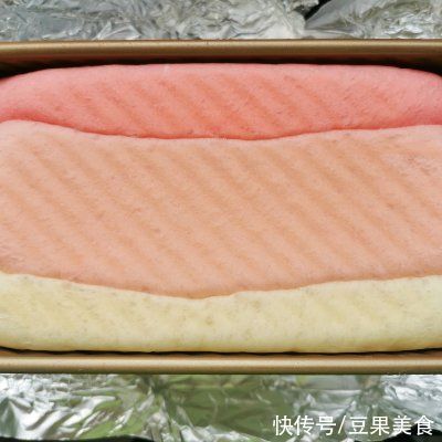 窝蜂|红丝绒渐变色吐司