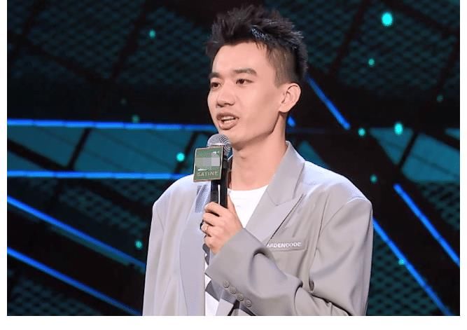 謝娜|《脫口秀4》總決賽，謝娜被嘲“沒文化”，網(wǎng)友：她根本聽不懂