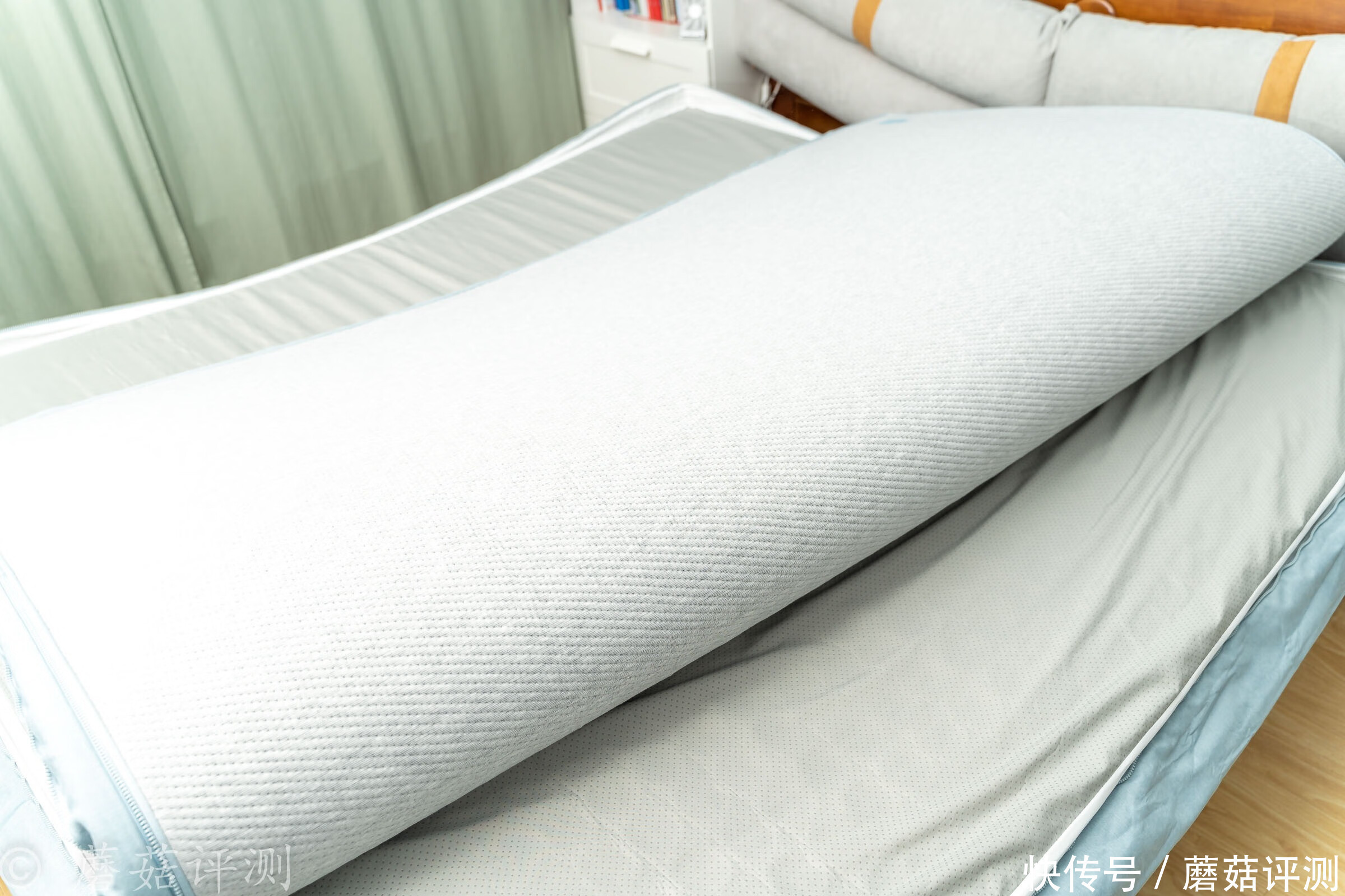 床垫|软硬兼具,好睡舒适、网易云舒零压感软硬两用弹簧床垫 体验评测