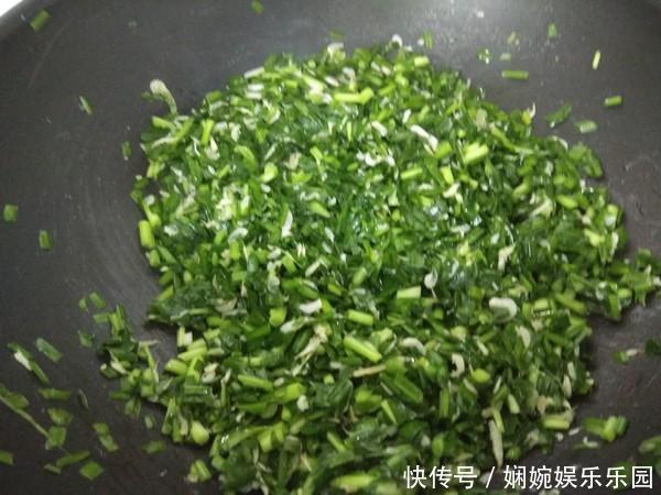 韭菜和这菜一起炒，孩子要多吃，促骨骼发育长得高，比喝牛奶强