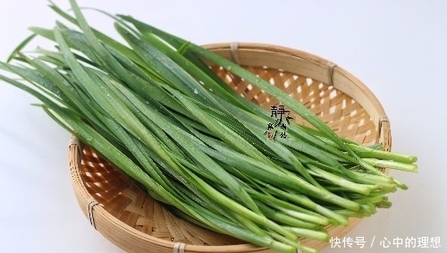 春天遇到此菜,价都不用还,直接拿下,教你好吃做法,超下饭