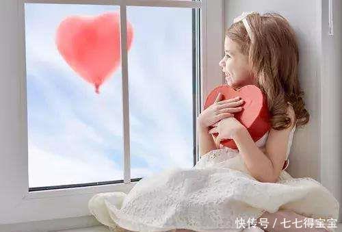 教育的过程|妈妈当着9岁儿子的面“换衣服”,儿子的动作,让妈妈后悔不已