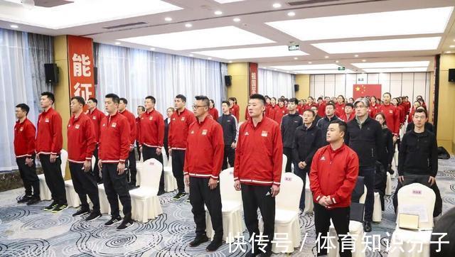 女排精神|袁心玥发言,蔡斌部署,洋专家授课,女排训练营面向未来严字当头