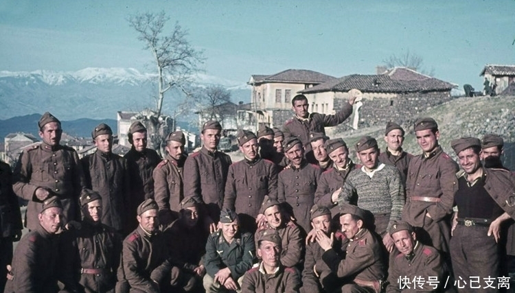 保加利亚|14张二战珍贵彩照：保加利亚农村姑娘欢迎德军兵哥哥