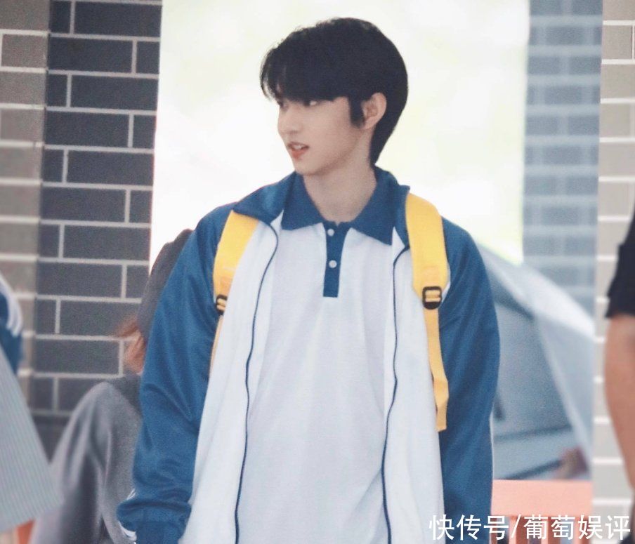路透|《萌探》最新路透，以為宋亞軒夠養眼，卻被穿校服的劉耀文帥迷糊