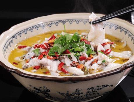 酸菜鱼|做酸菜鱼时,有人先炒酸菜,有人先加水,都不对,这才是正确做法